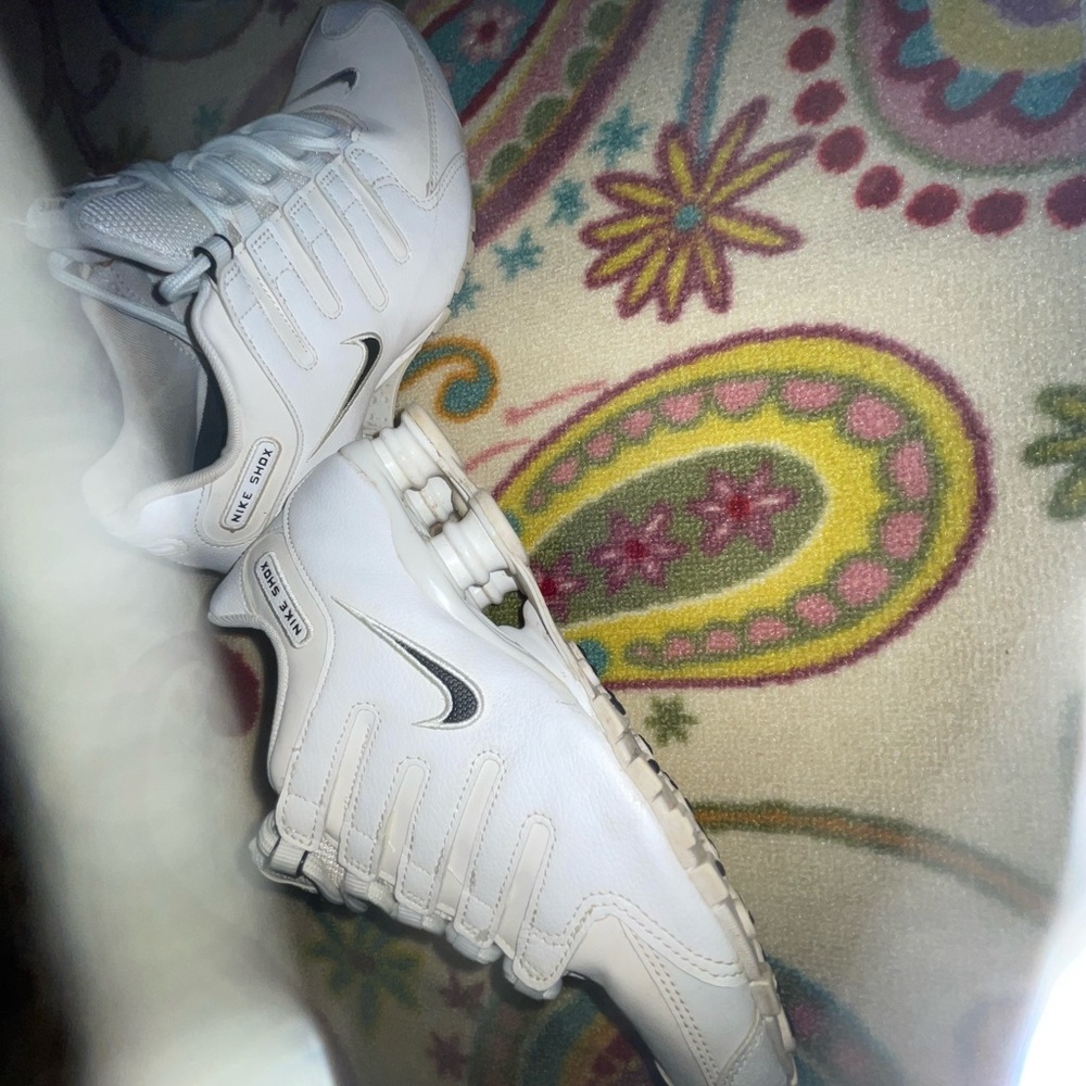 Shoes - Picture 5 of 16
